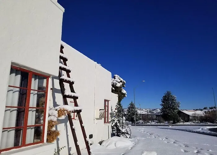 Apache Motel